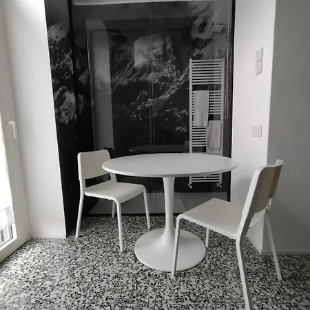 Lägenhet Mandello Amorevole Dimora In